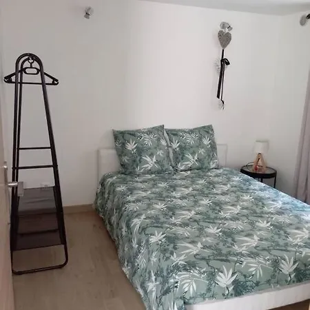 Appartement Cosy Avec Jardin Vaux-Sur-Seine Exterior foto